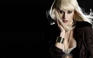 Belle photo noir et blanc de Gwen Stefani
